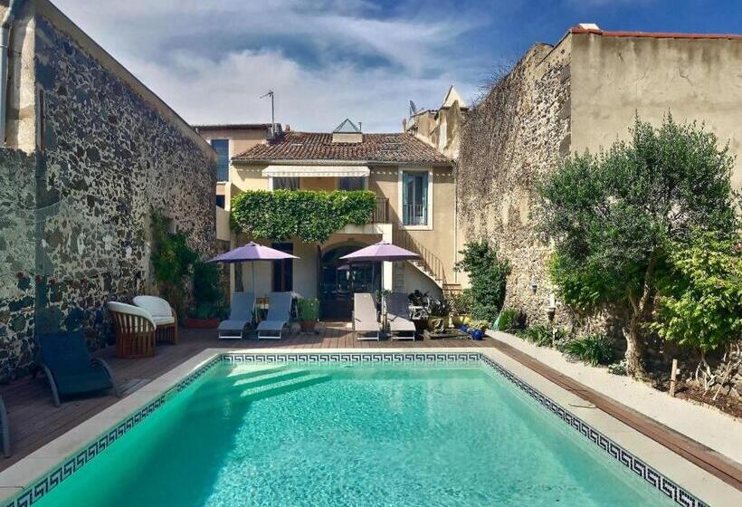 تختخواب و صبحانه La Casa Occitane