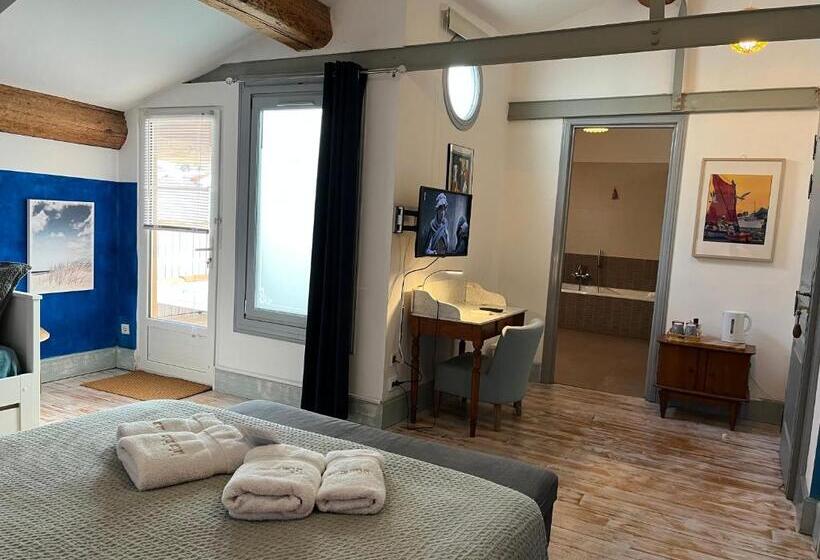 تختخواب و صبحانه La Casa Occitane