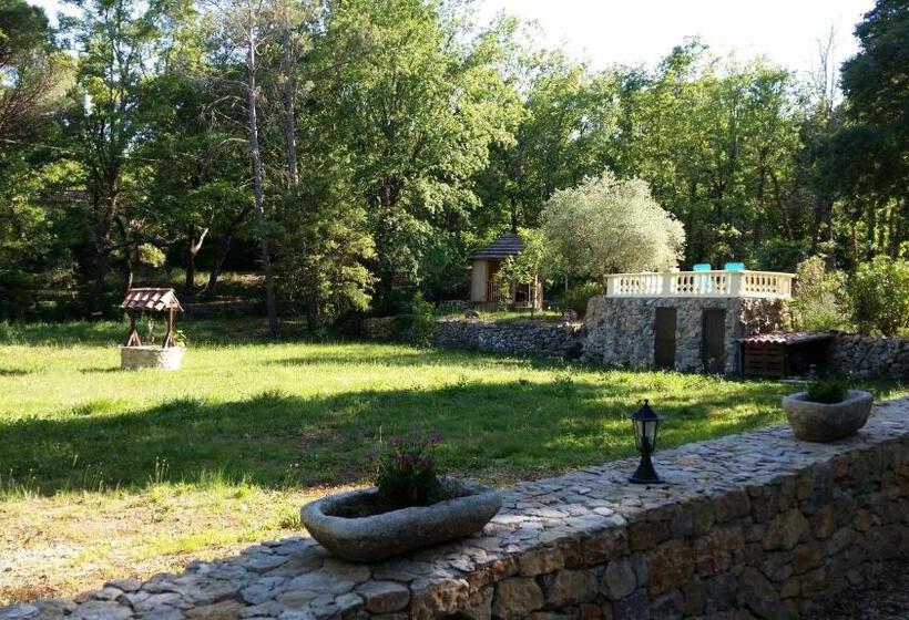 צימר Le Donjon Des Combes Et Son Spa