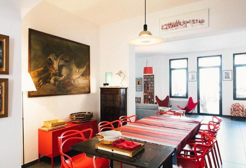 تختخواب و صبحانه Maison De Charme D Arles