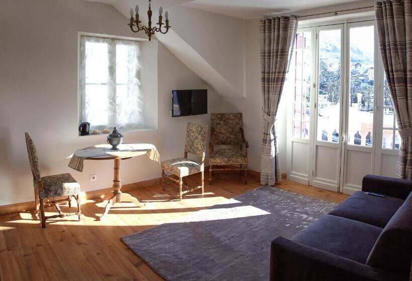 تختخواب و صبحانه Villa L'orante