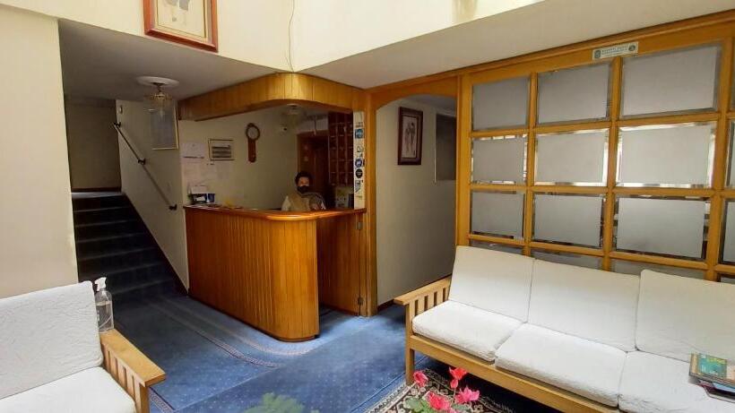 هتل Catalina Real