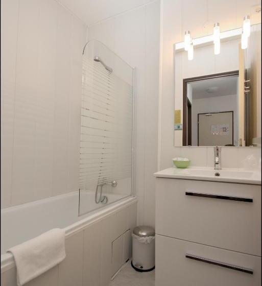 Fotos del hotel Hôtel Peyramale:  43