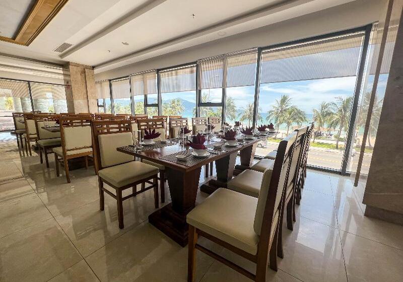 Fotos del hotel Serene Beach Danang  & Spa:  12