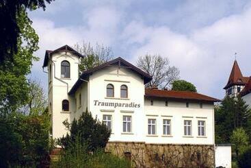 هتل Traumparadies