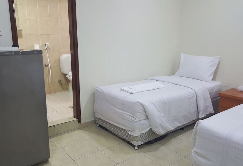 Отель U.a.e Youth Hostel Association