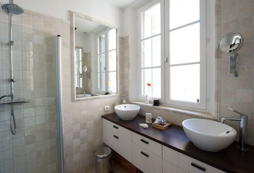 Rue Sade Bed & Breakfast