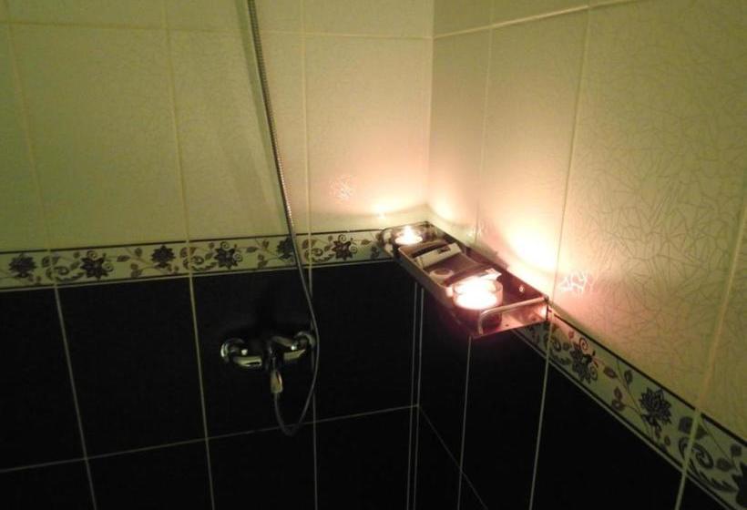 Отель Bazil Suites