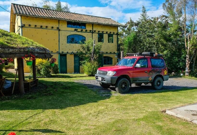 مسافرخانه Hosteria Colibri Aeropuerto