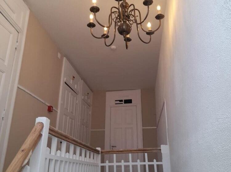 هتل A Portuguesa Guest House