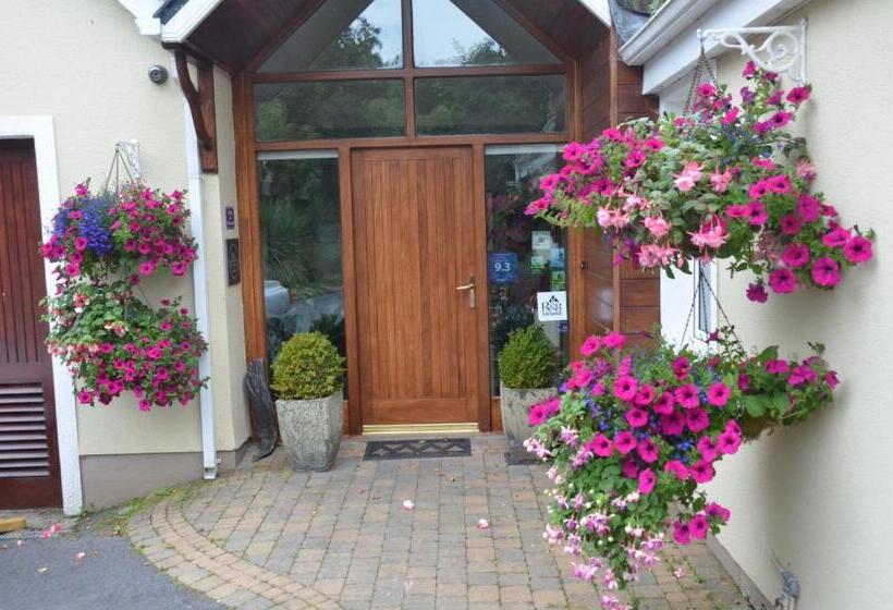 هتل Camillaun Lodge With Lough Corrib Boat Hire