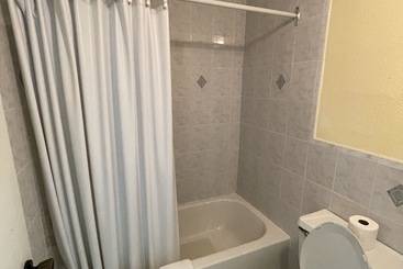 هتل Clearwater Inn