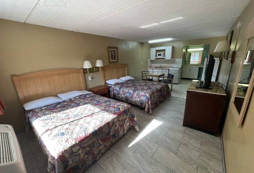 هتل Clearwater Inn