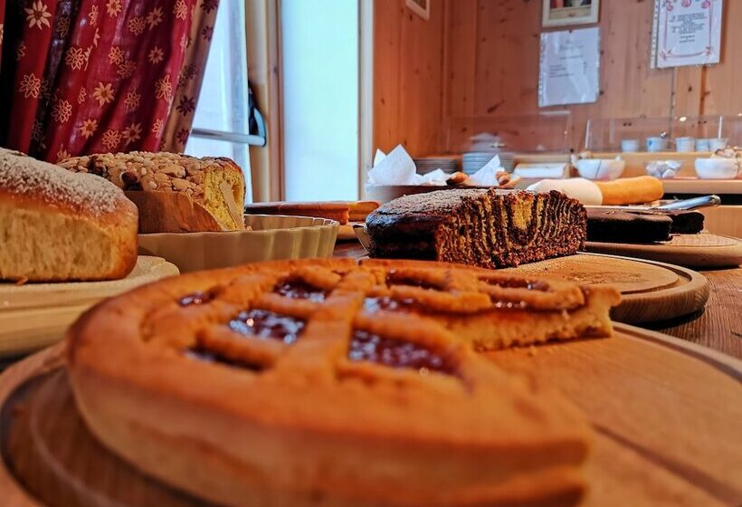 בית מלון כפרי Garni Biancaneve Ruffrè Mendola