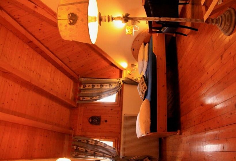 בית מלון כפרי Garni Biancaneve Ruffrè Mendola