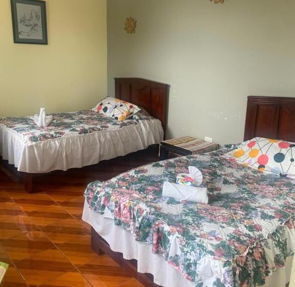 فندق Hostal Jora Continental