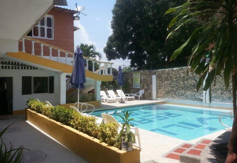 هتل Villa Real Tolú