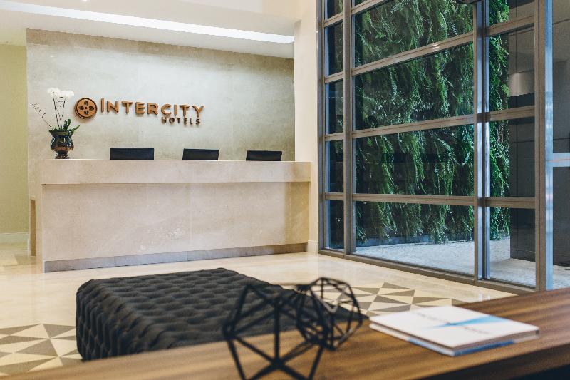 בית מלון כפרי Intercity Curitiba Centro Civico