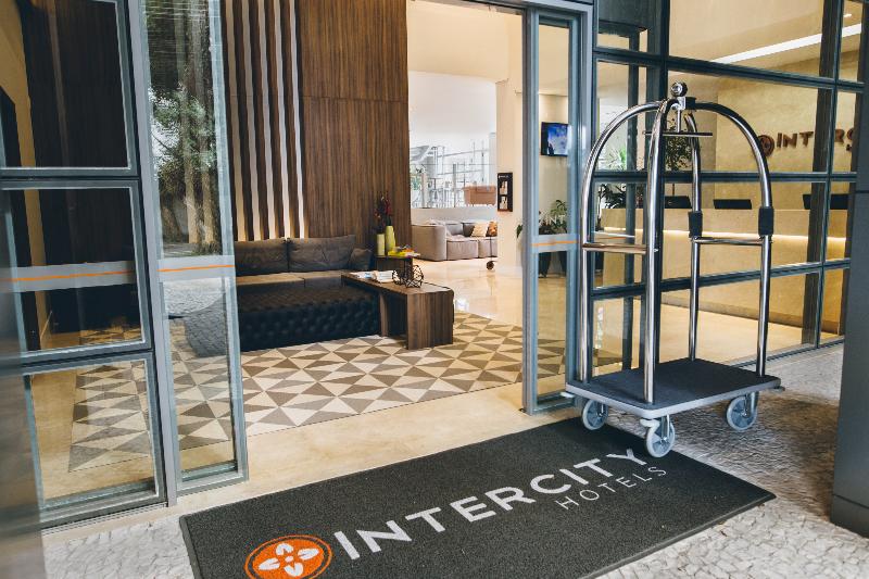 בית מלון כפרי Intercity Curitiba Centro Civico