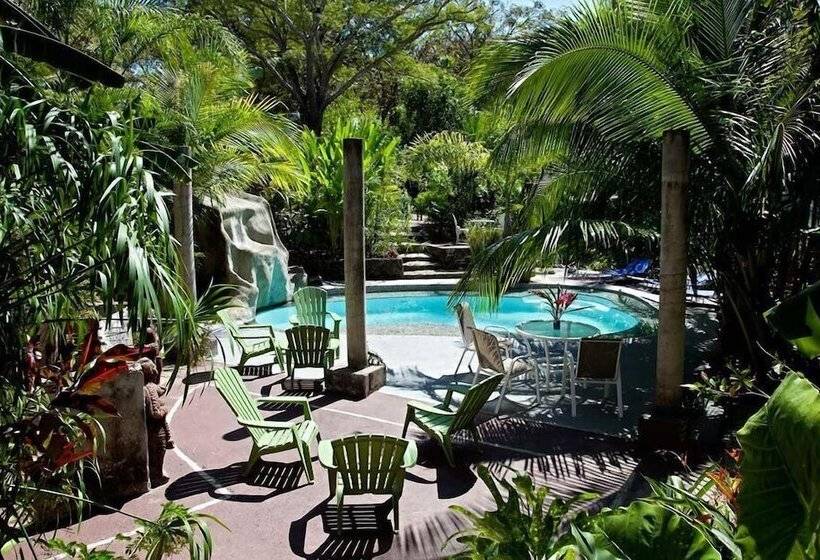 Отель La Tropicale