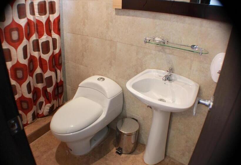 هتل Las Mercedes Airport Quito