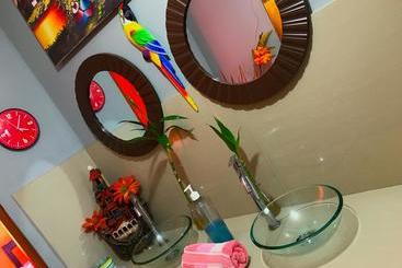 هتل Lima Airport Hostel