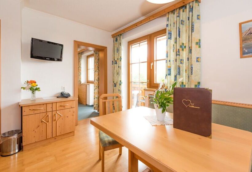 هتل Apartpension Kristall