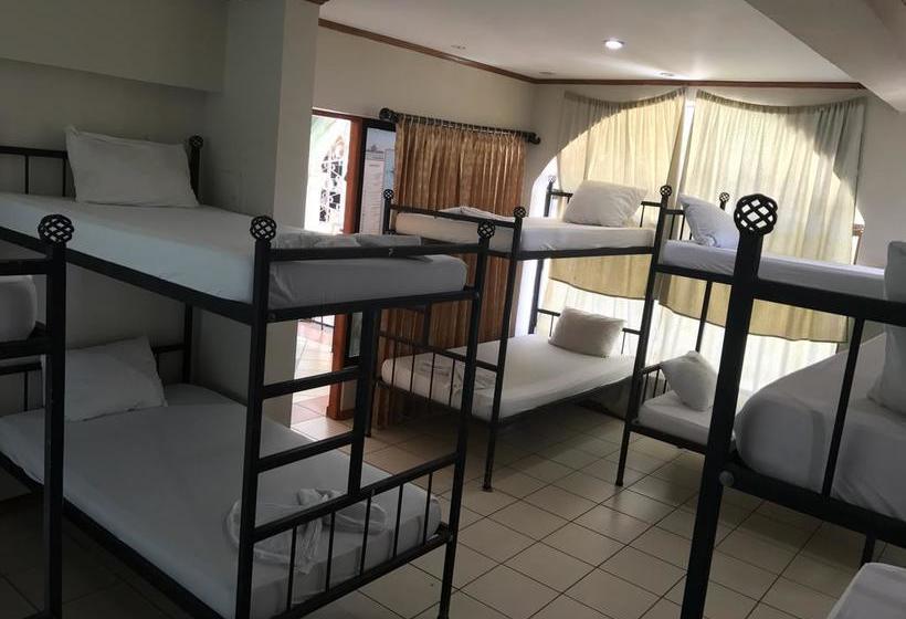 호텔 Tamarindo Hostel Resort