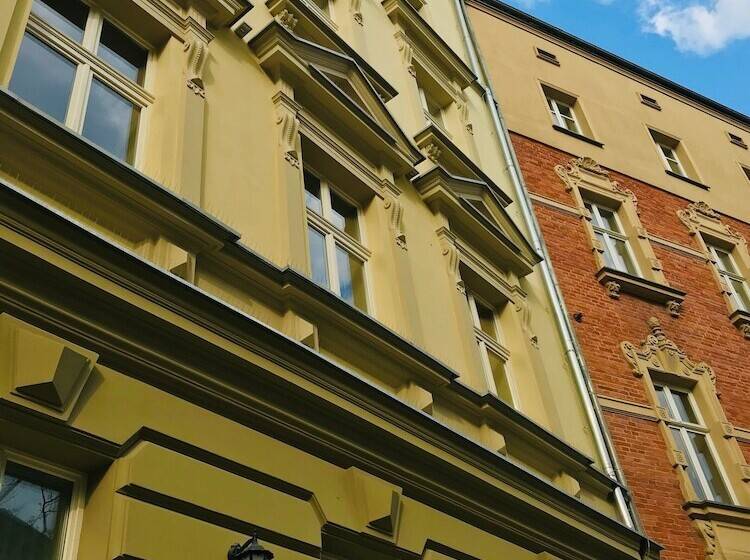 Fotos del hotel Voyage City Apartments:  2