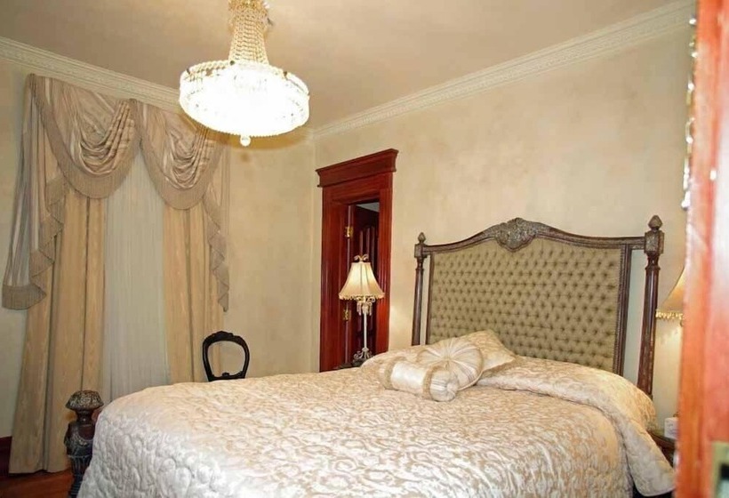 The Hotel Magnolia