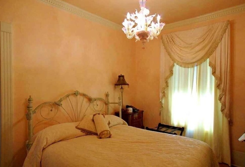 The Hotel Magnolia