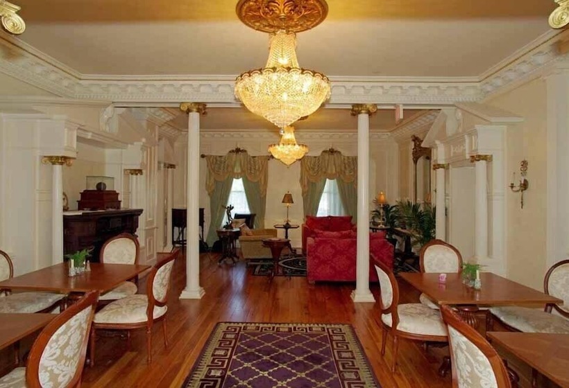 The Hotel Magnolia