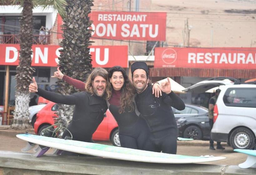 هاستل Waves Surf Camp Peru