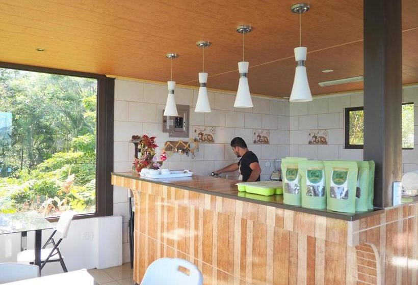 צימר Arenal Garden Lodge