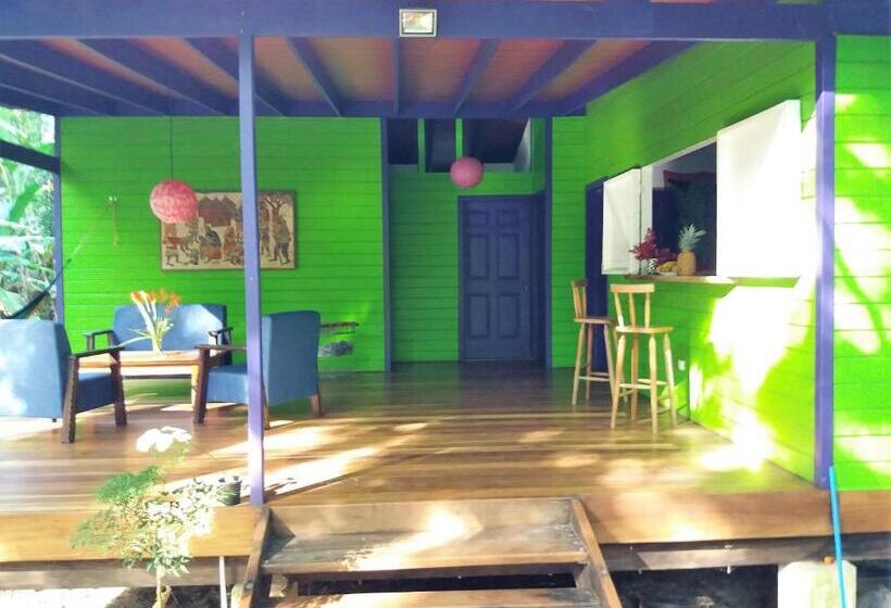 تختخواب و صبحانه El Tucan Jungle Lodge