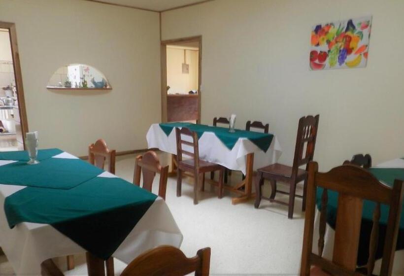 تختخواب و صبحانه Monte Los Lirios Lodge