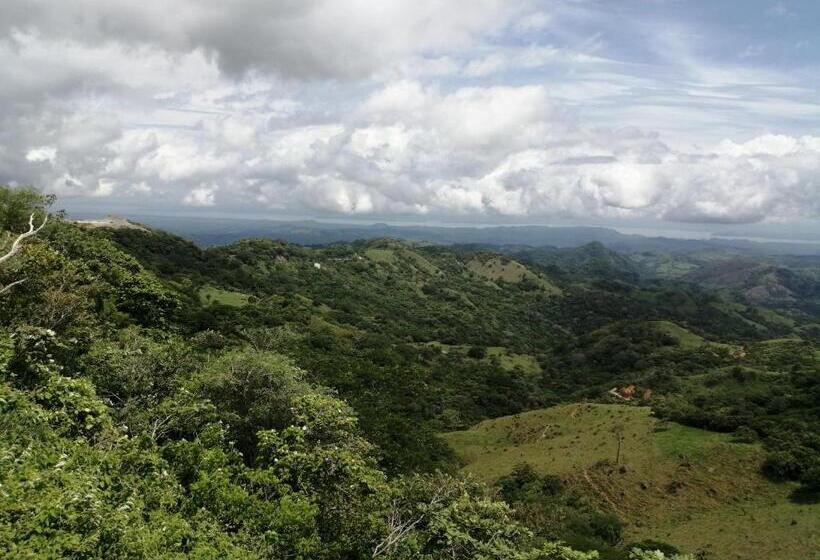تختخواب و صبحانه Monte Los Lirios Lodge