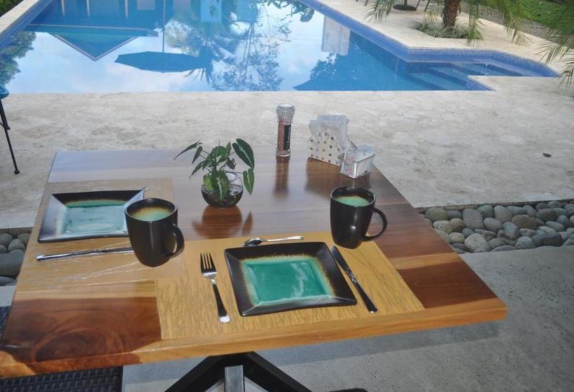 مبيت وإفطار Natura Lodges