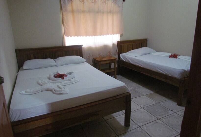 Casa Moreno Hostel