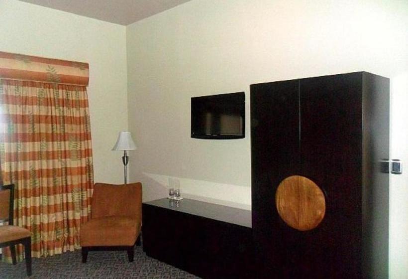 هتل 1915 Inn & Suites