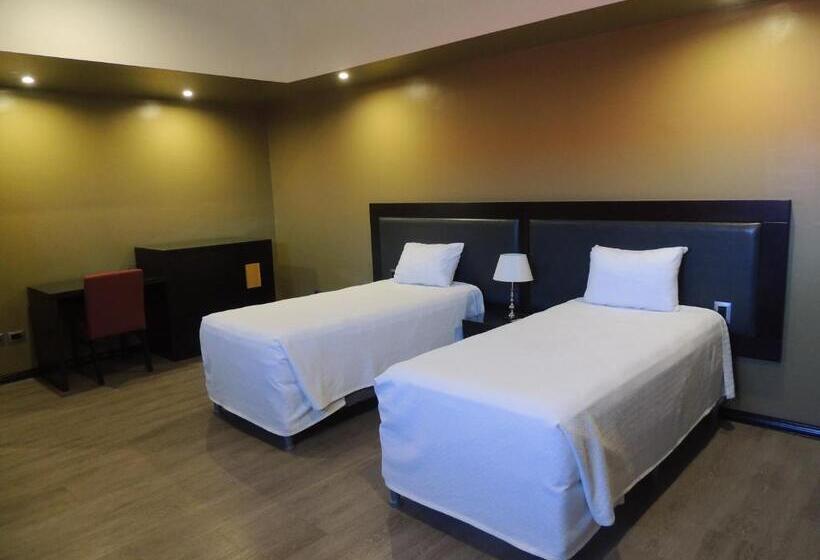 هتل 1915 Inn & Suites