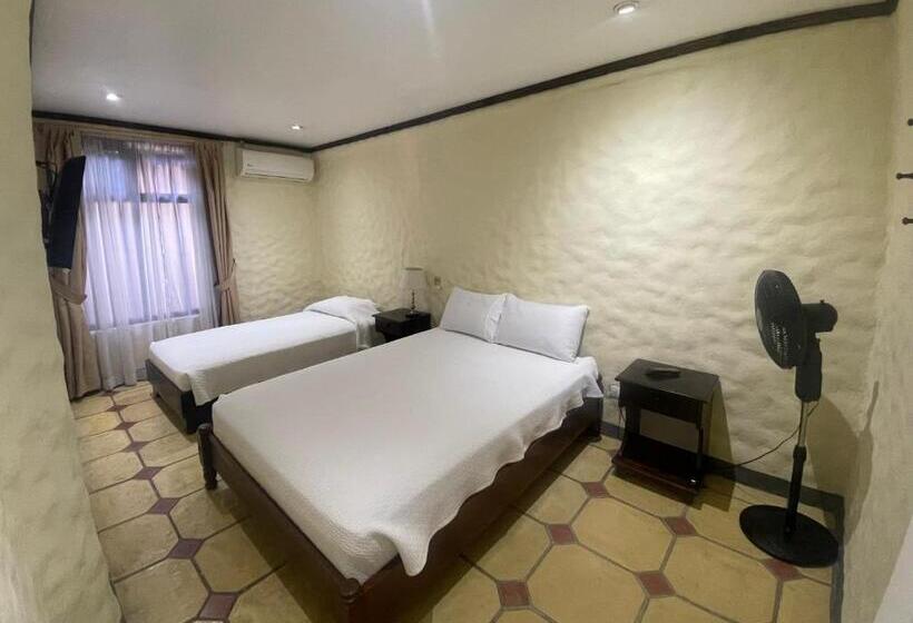 هتل 1915 Inn & Suites