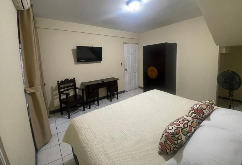 هتل 1915 Inn & Suites
