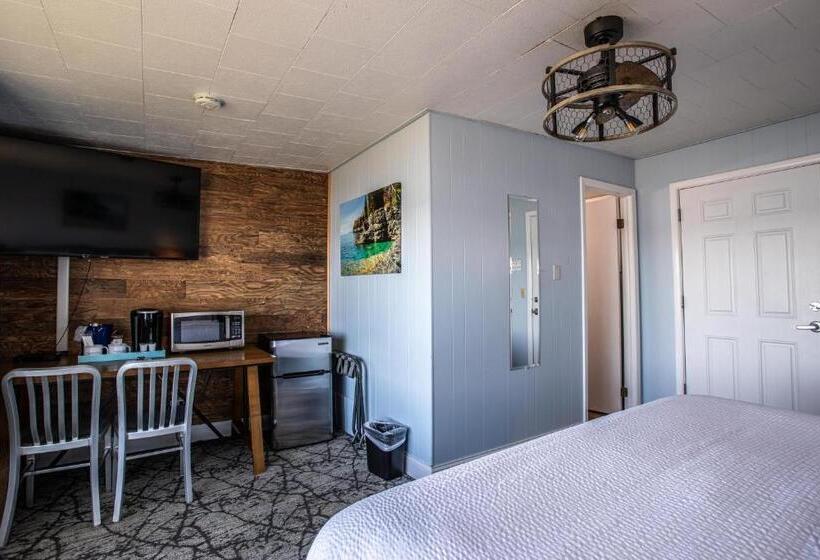 هتل Beachfront Inn