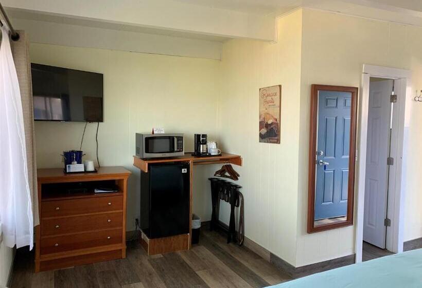 هتل Beachfront Inn