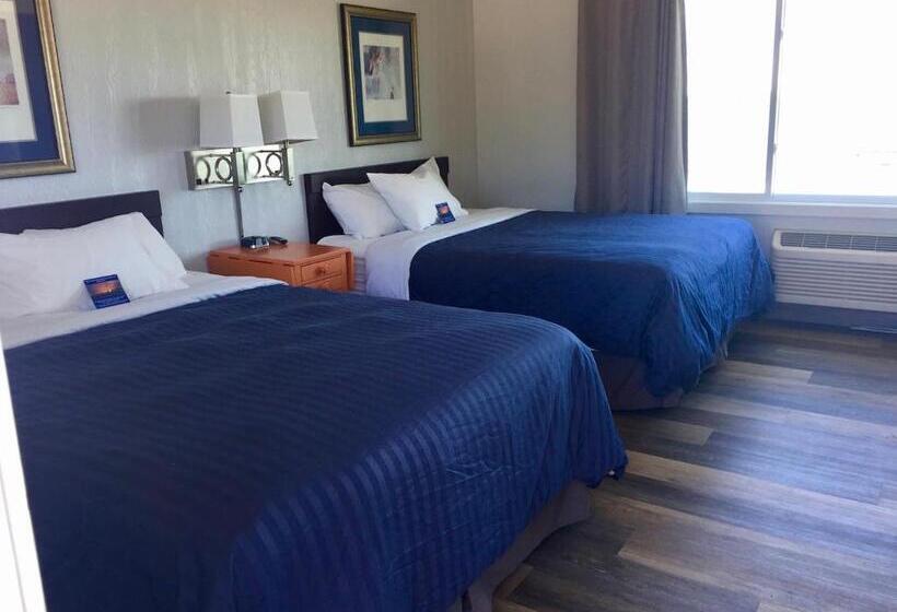 هتل Beachfront Inn