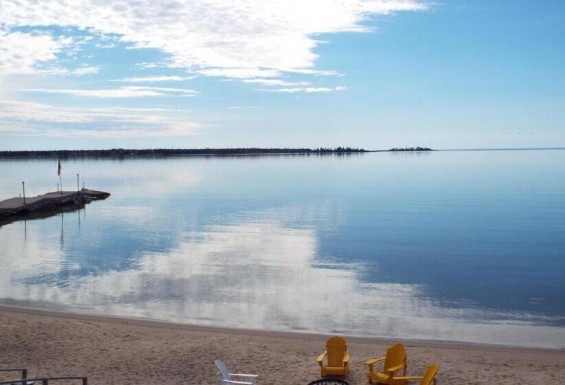 هتل Beachfront Inn