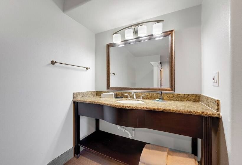 هتل Bodega Coast Inn And Suites