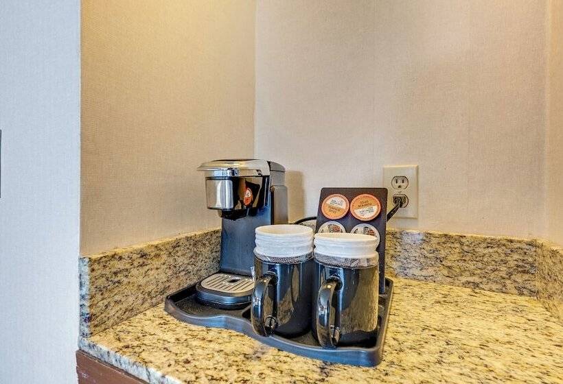 هتل Bodega Coast Inn And Suites