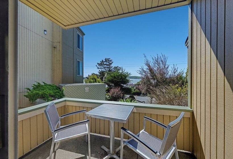 هتل Bodega Coast Inn And Suites